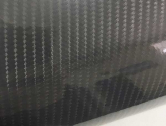 Карбоновая пленка 6D под лаком, графит (темно-серая),  супер глянец ширина 1.52м., 3-слоя